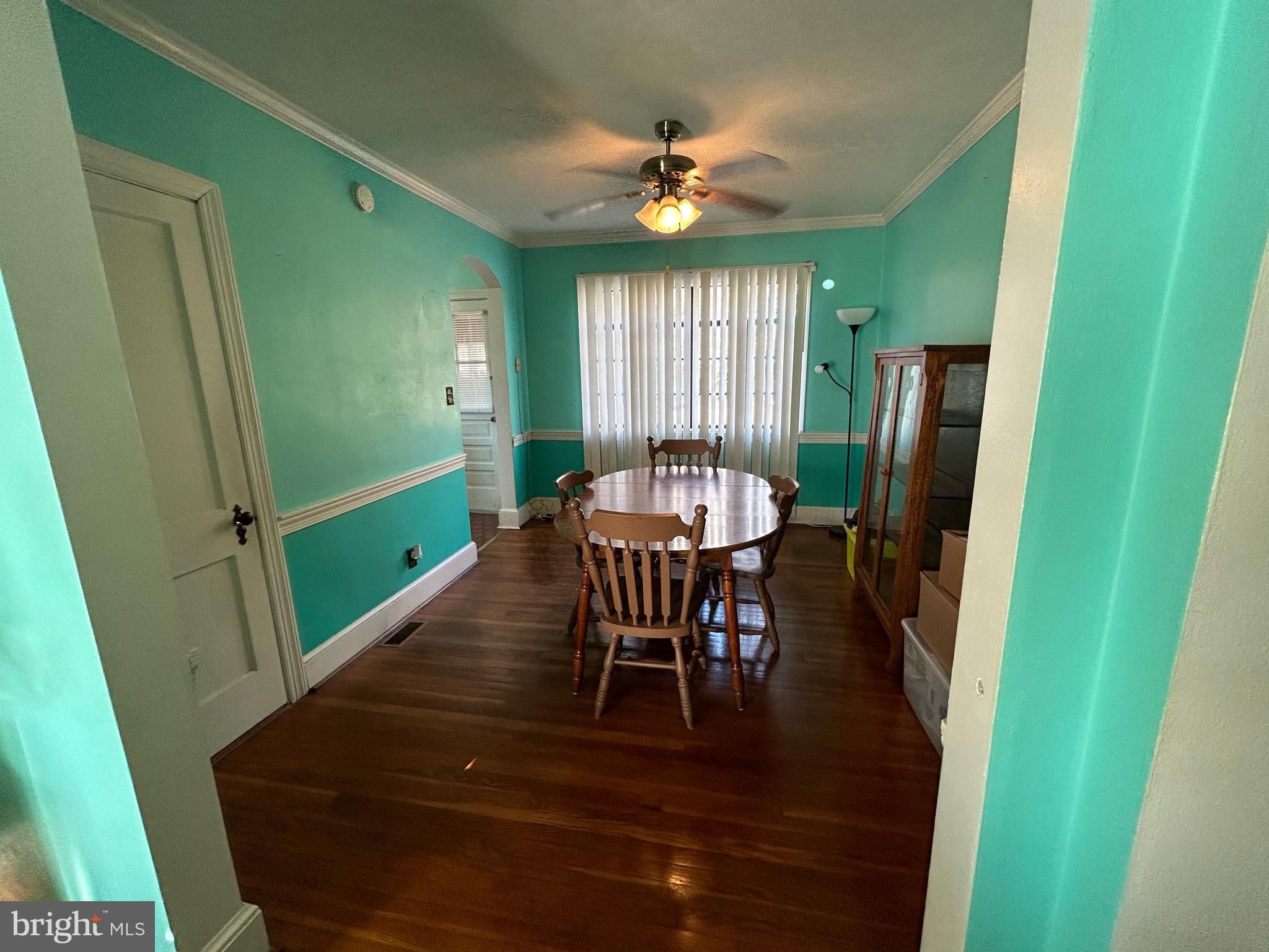 5117 Main St