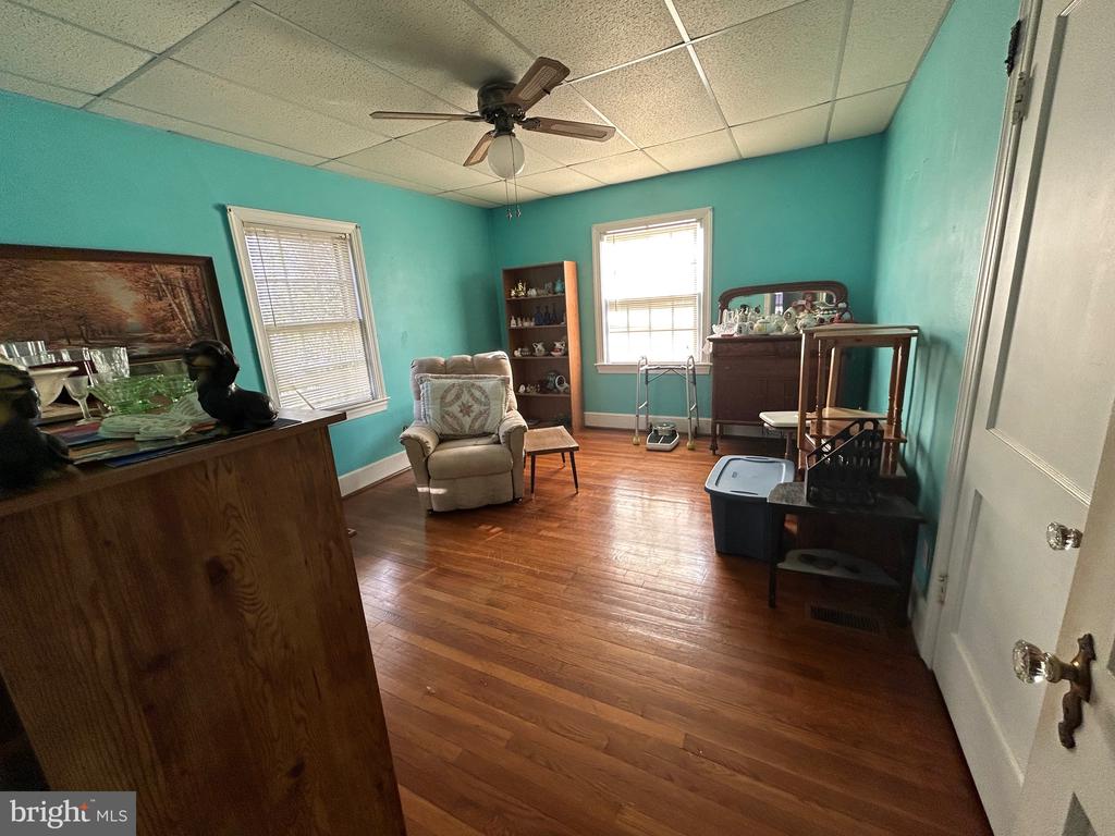 5117 Main St