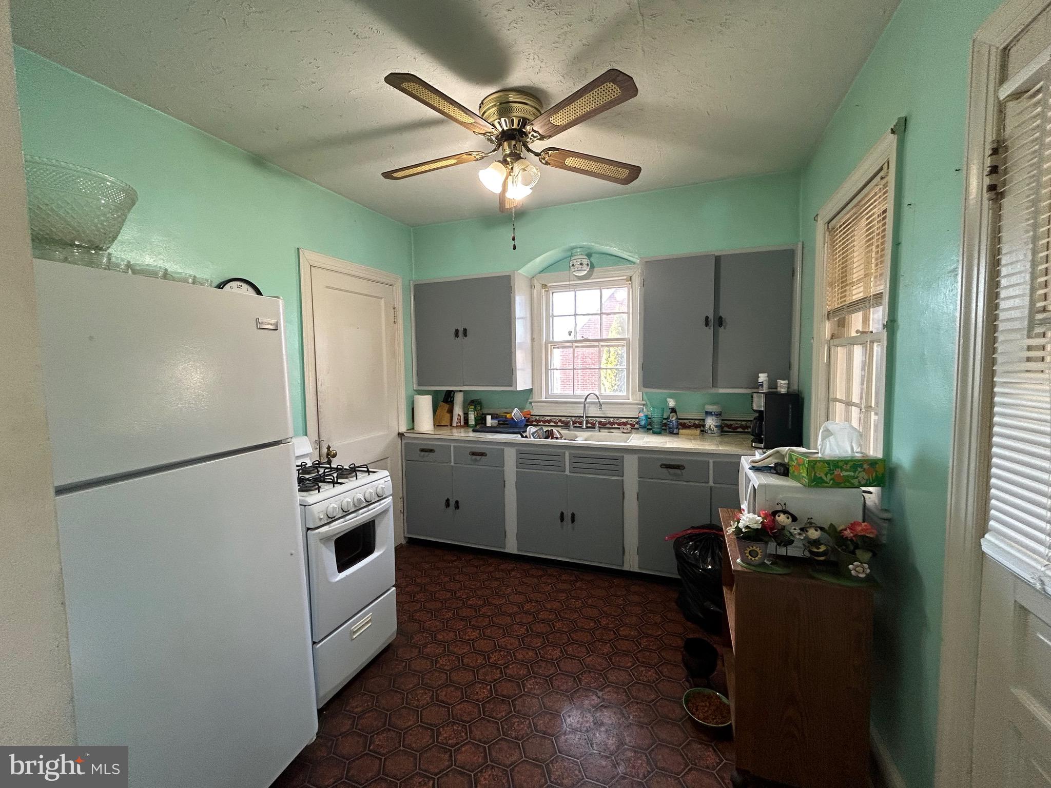 5117 Main St