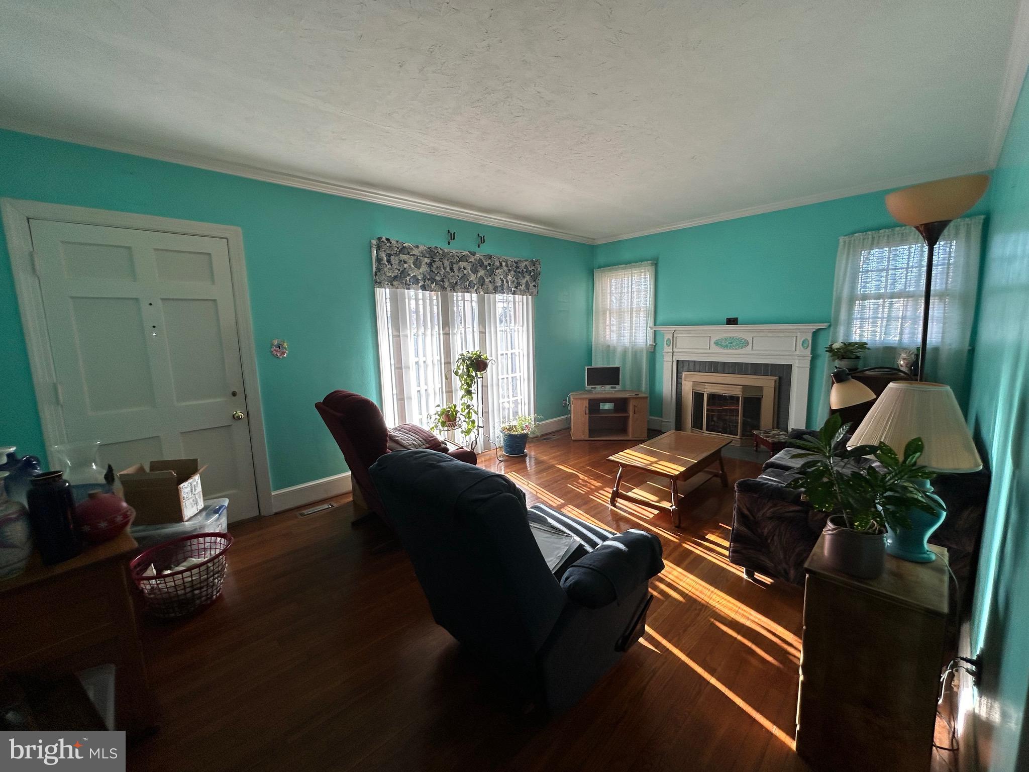 5117 Main St
