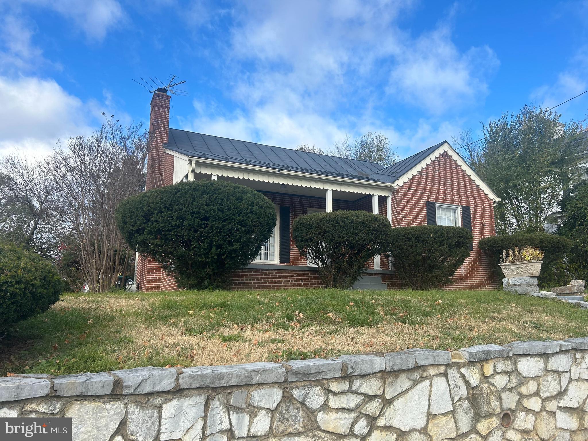 5117 Main St