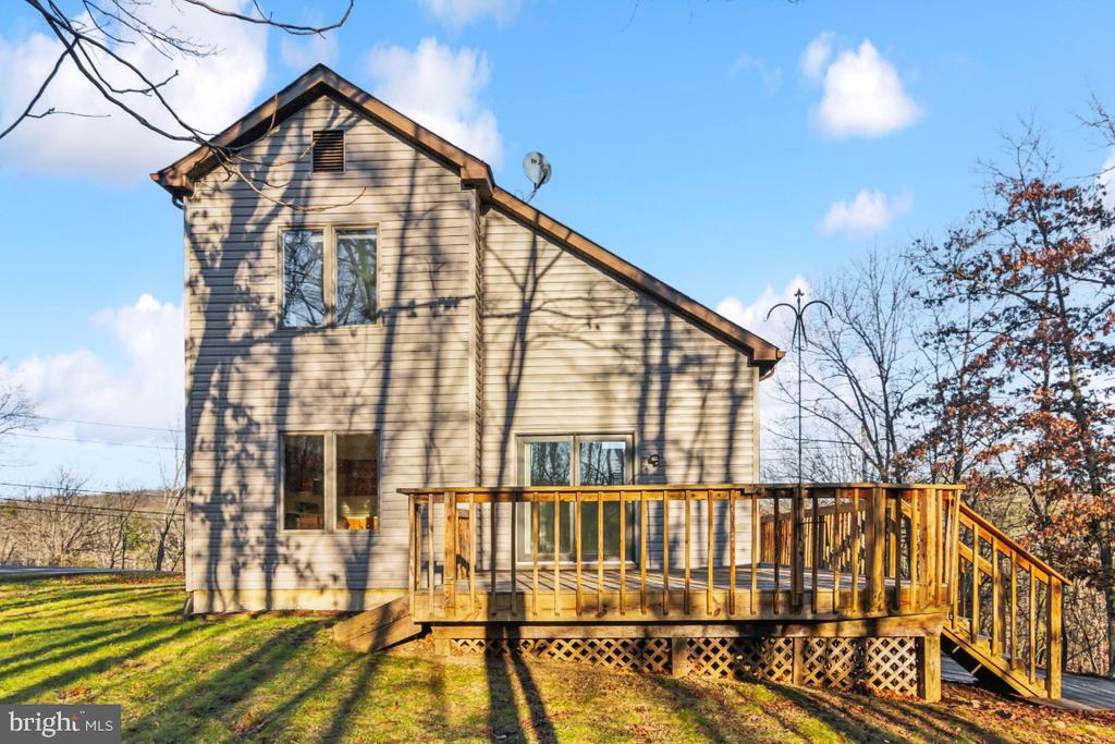 1232 LAKEVIEW DR
