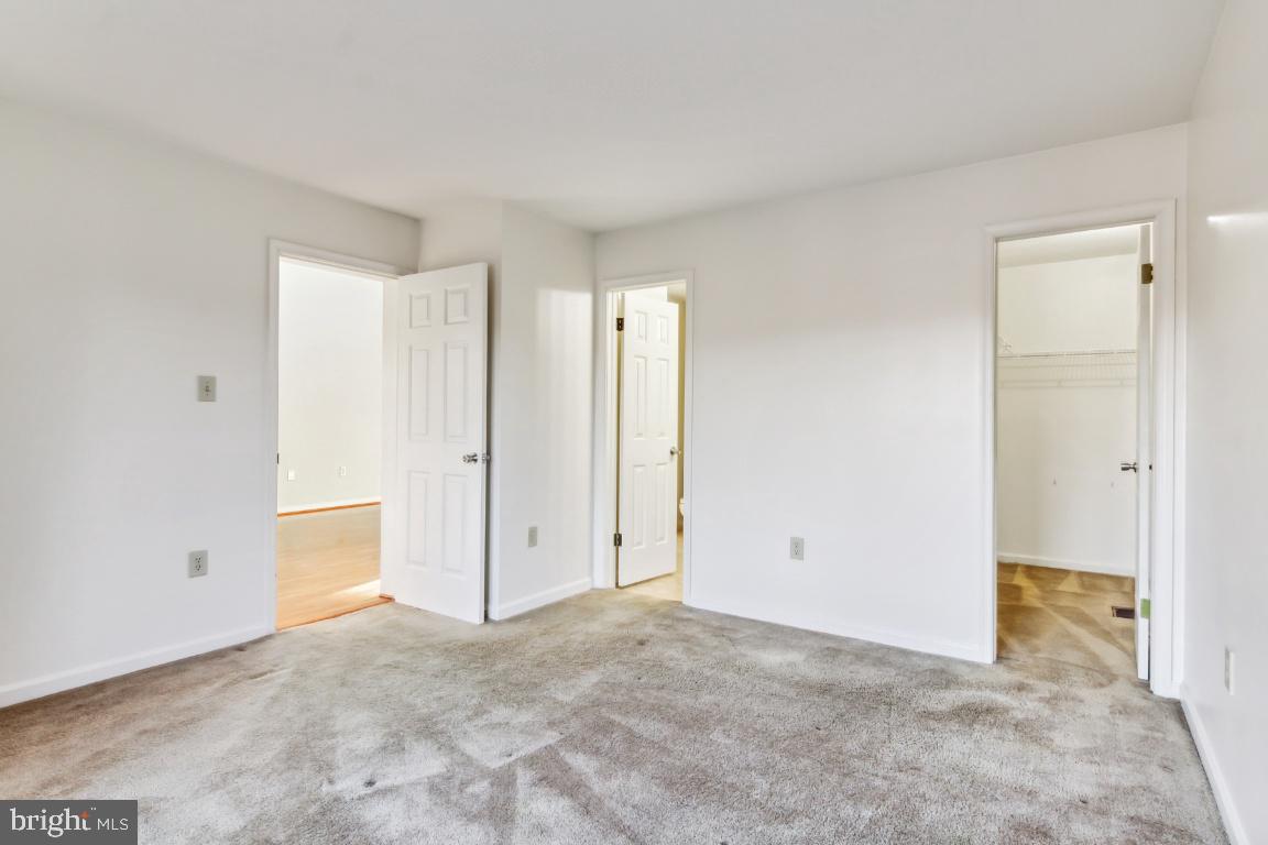 1232 LAKEVIEW DR