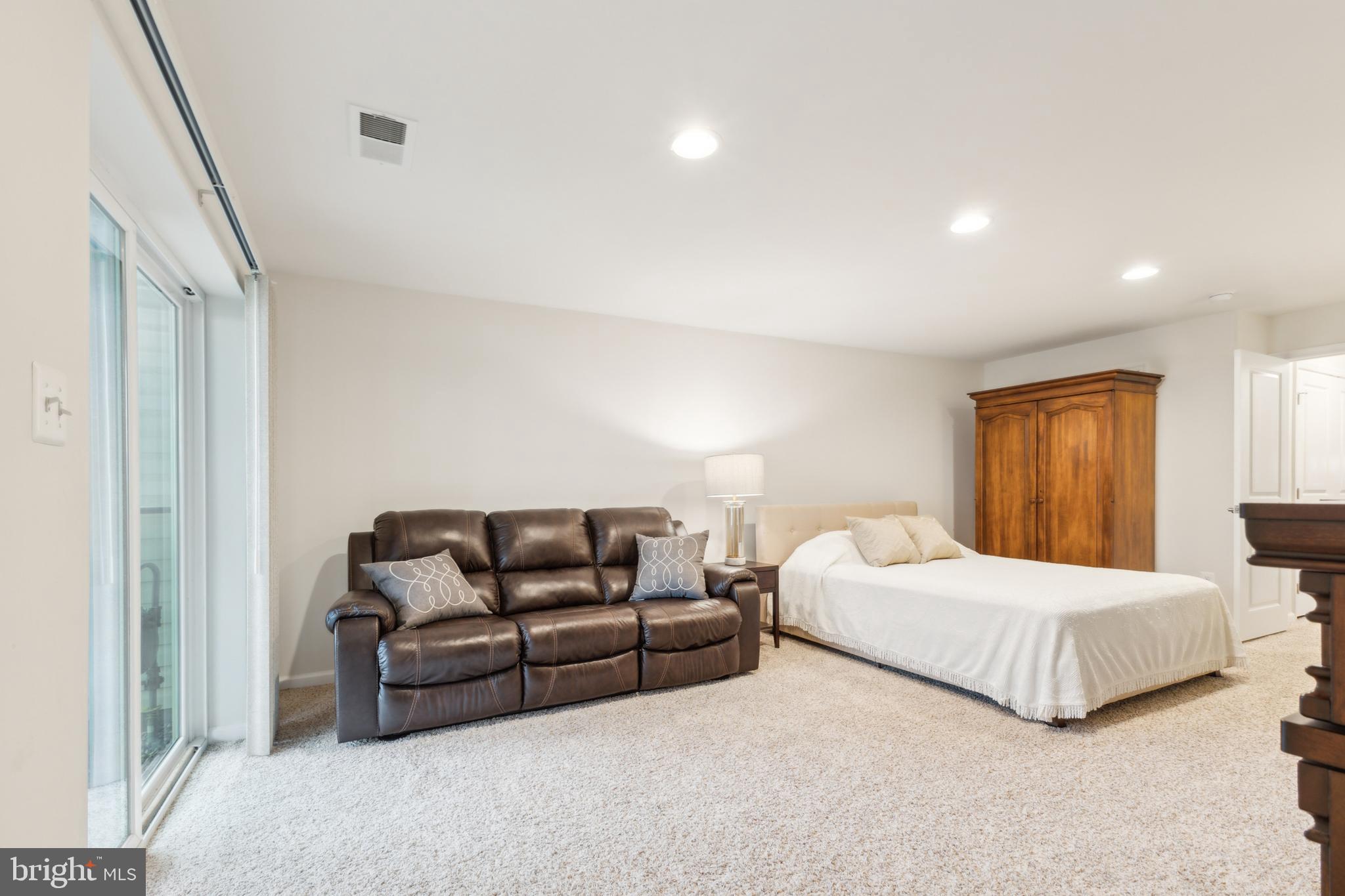 213 Arrow Crown Ct