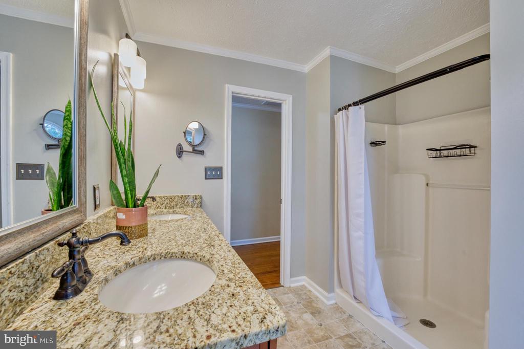 138 Buchannan Dr