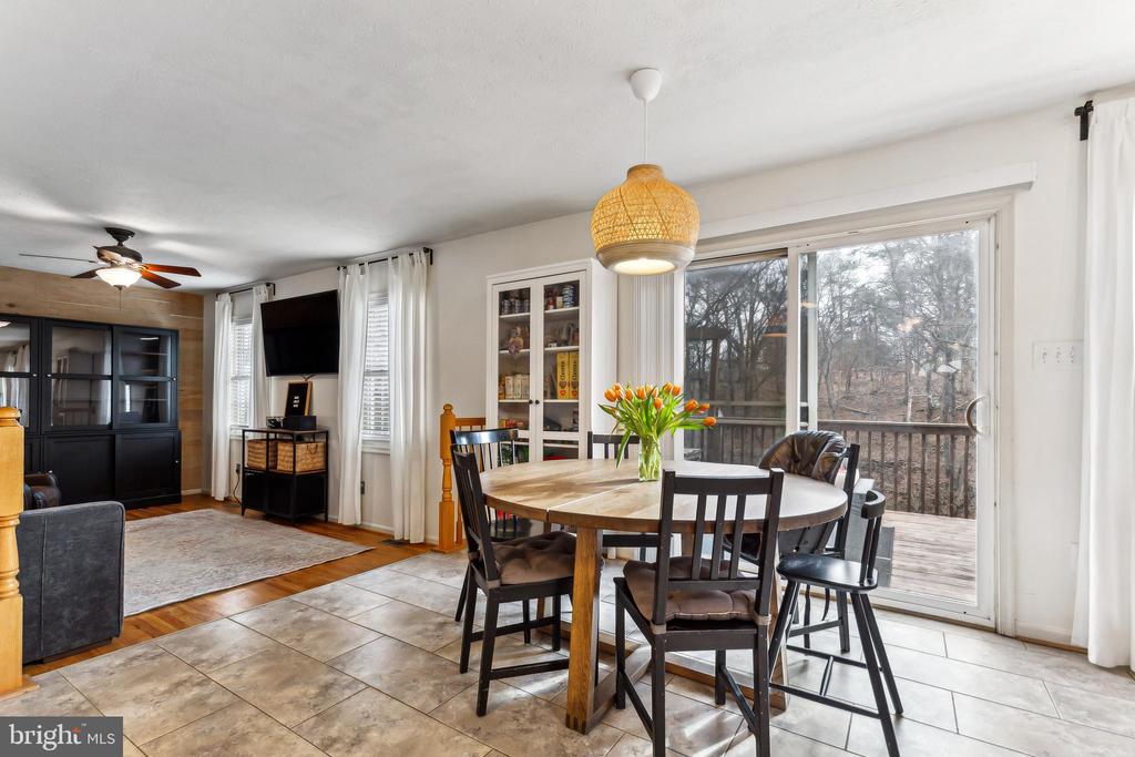 116 Foxglove Dr