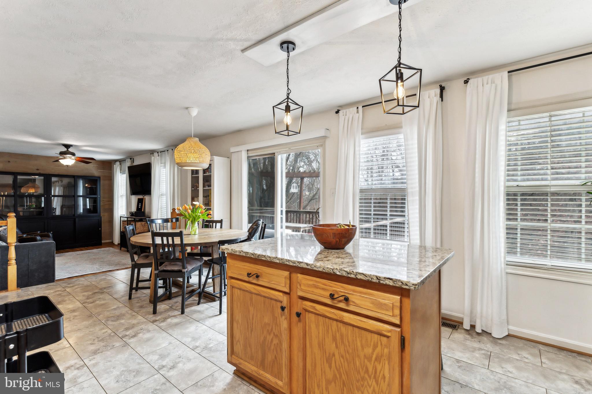 116 Foxglove Dr