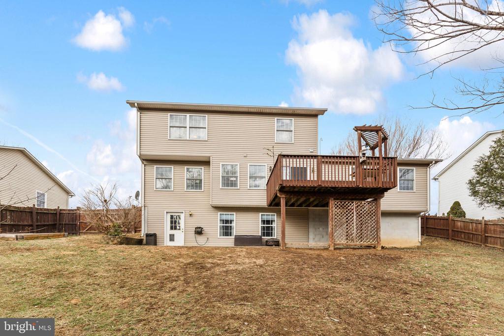 116 Foxglove Dr