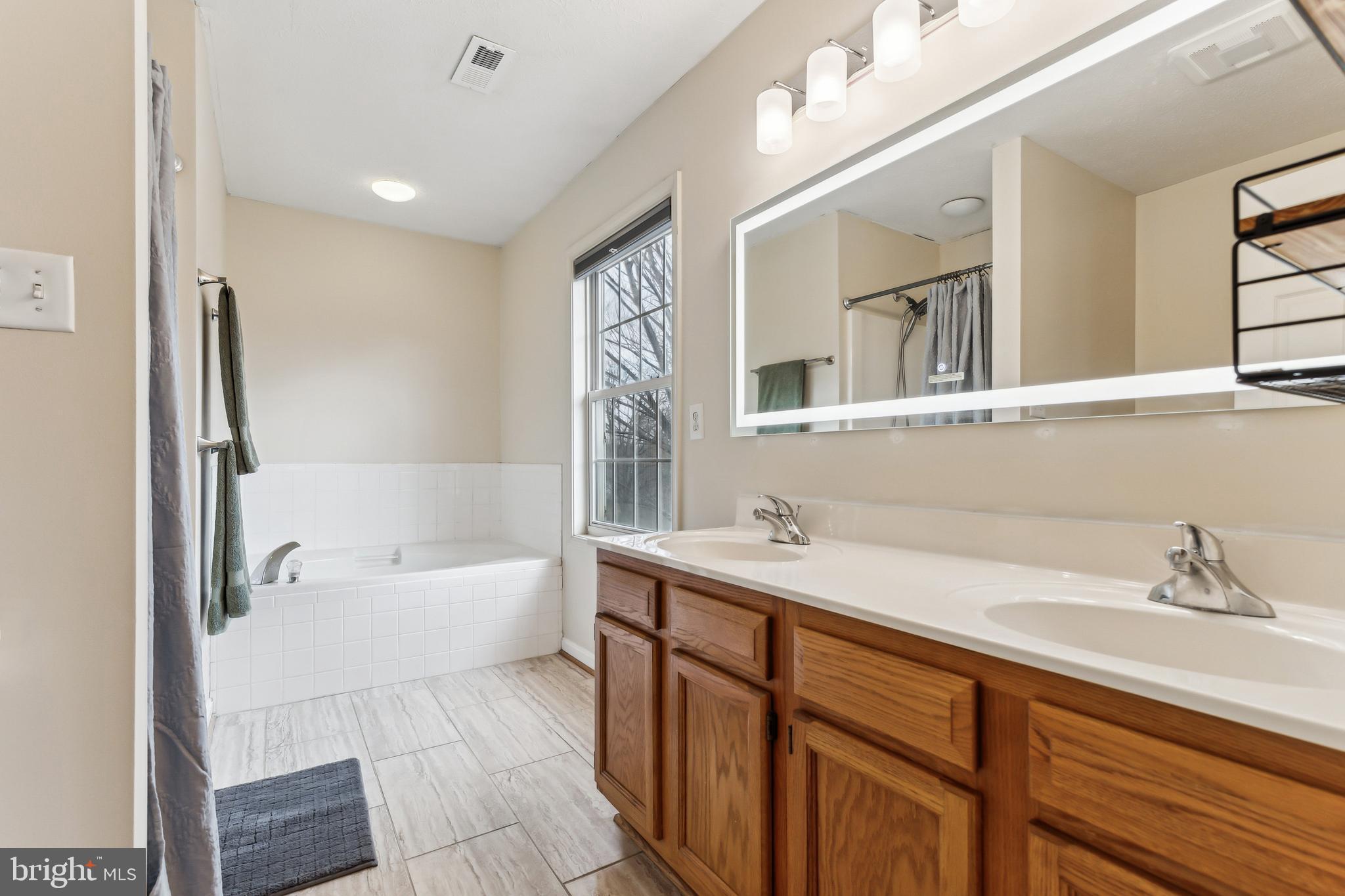 116 Foxglove Dr