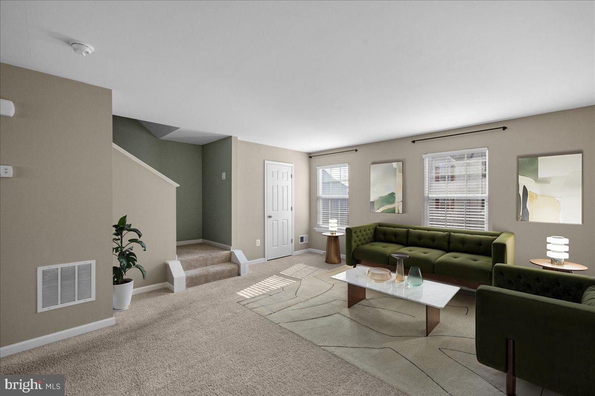109 Monticello Sq