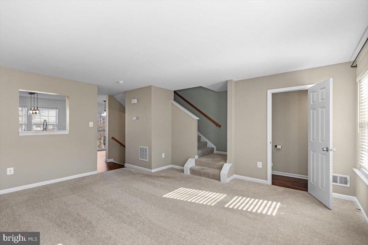 109 Monticello Sq