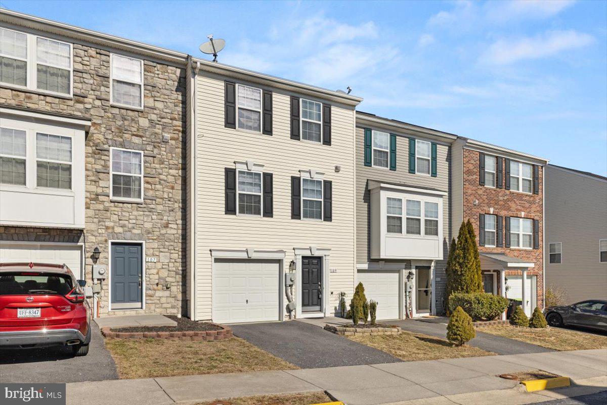 109 Monticello Sq