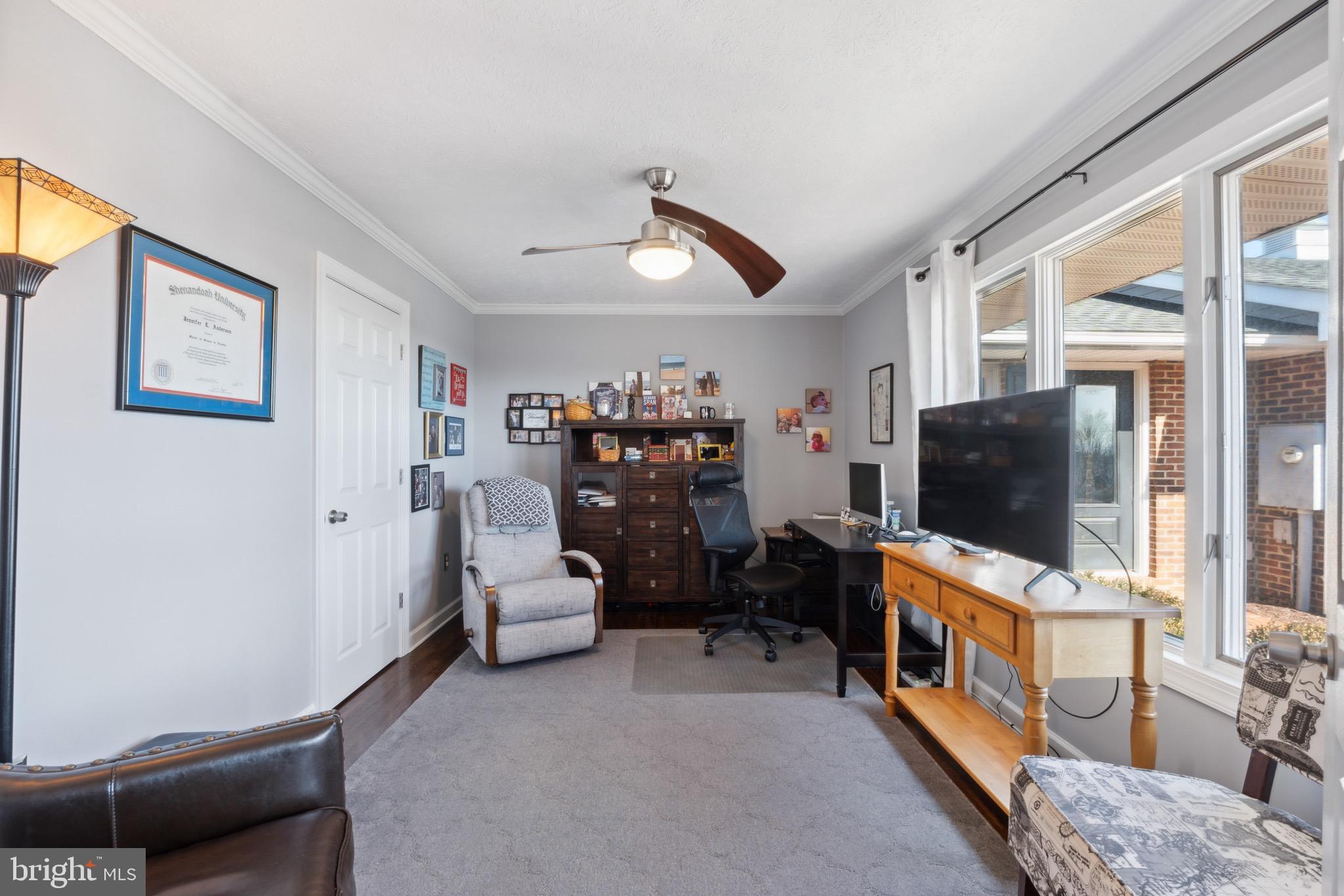 208 Clayhill Dr