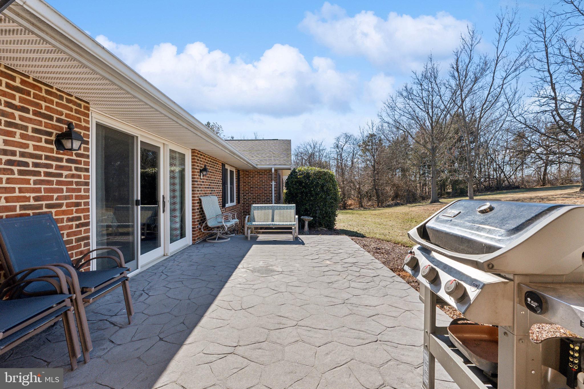 208 Clayhill Dr