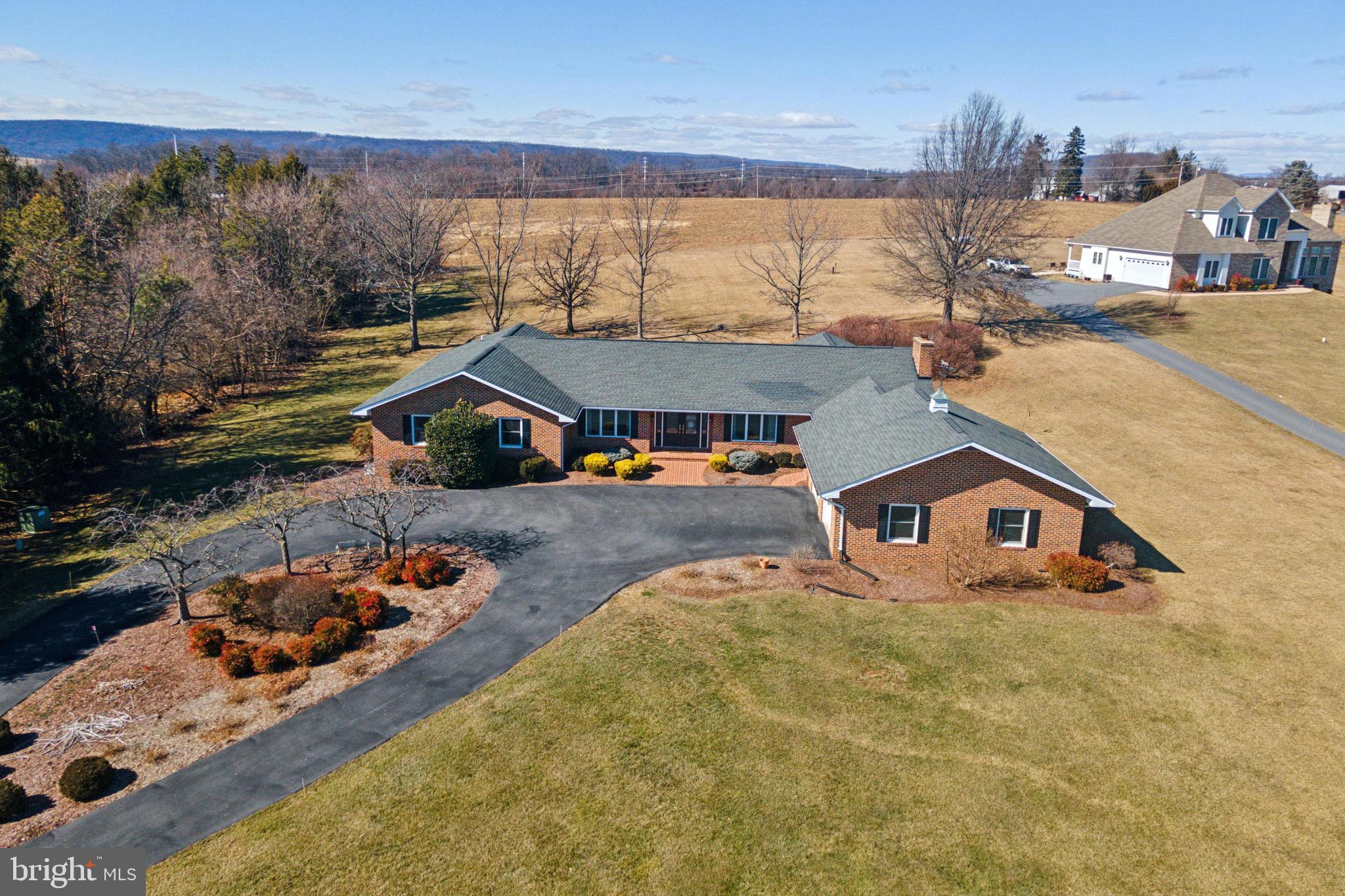 208 Clayhill Dr