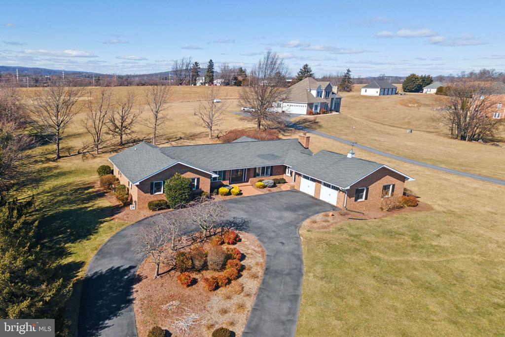 208 Clayhill Dr