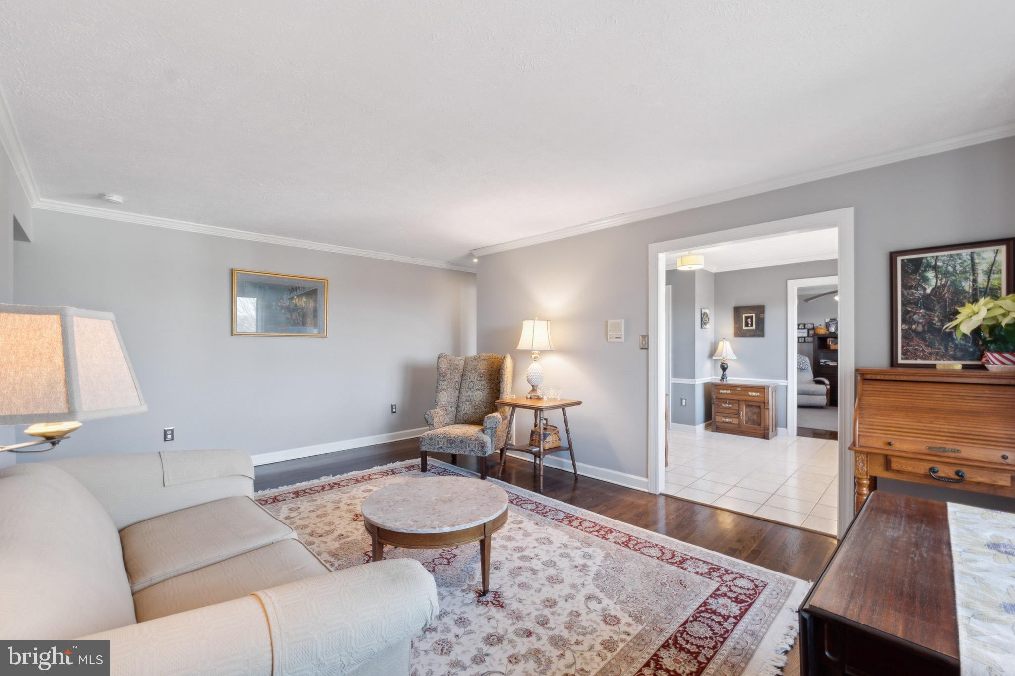 208 Clayhill Dr