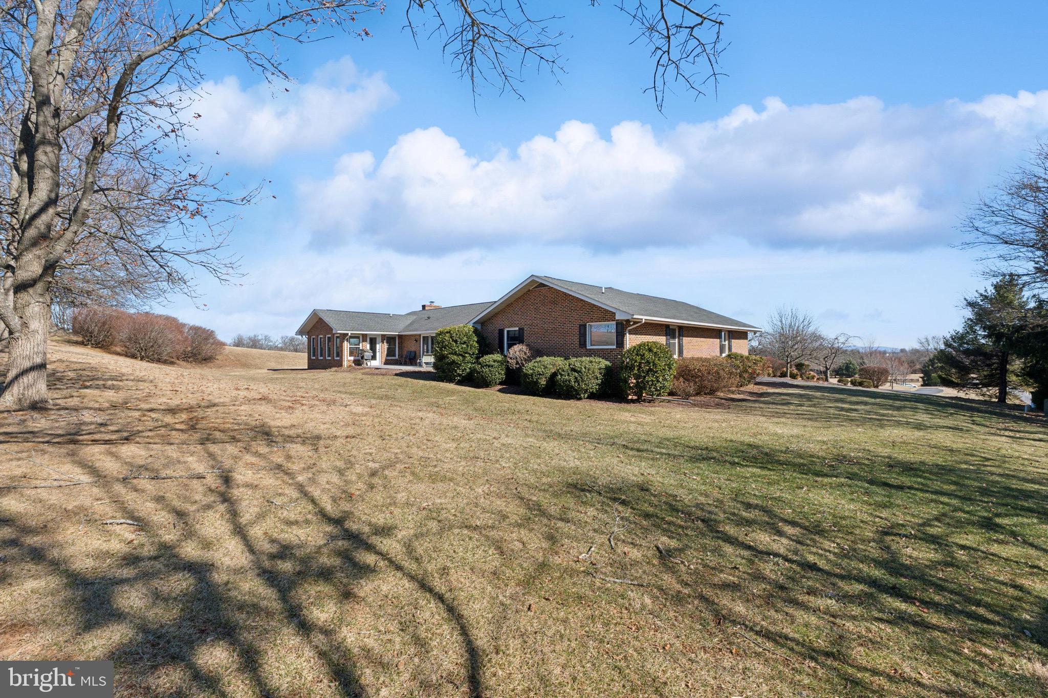 208 Clayhill Dr