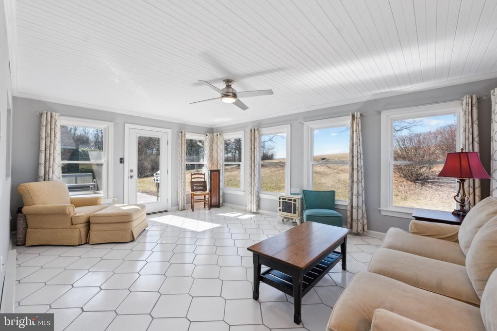 208 Clayhill Dr