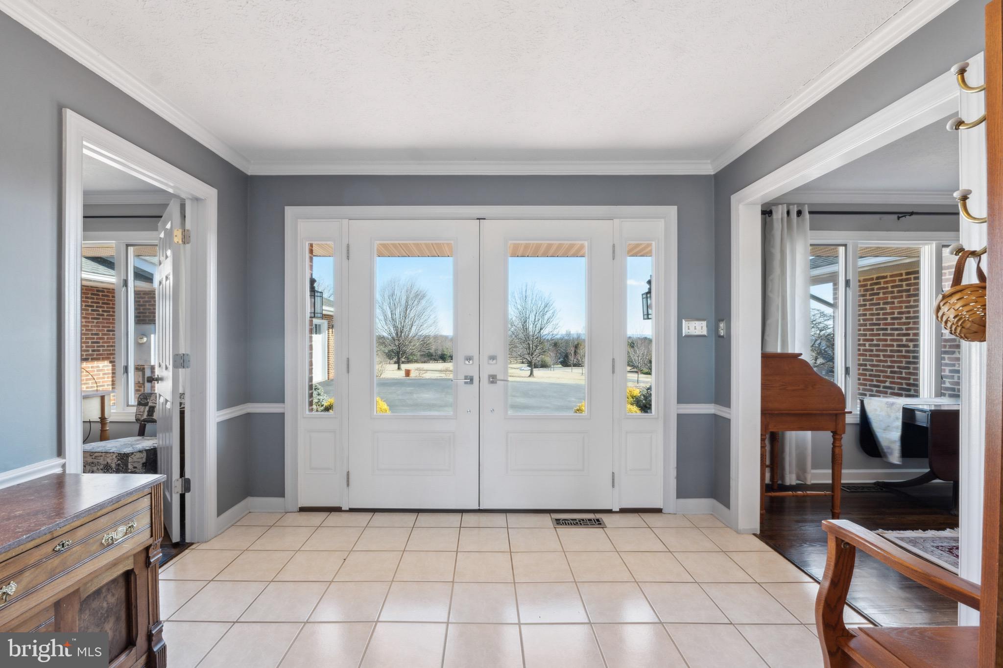 208 Clayhill Dr