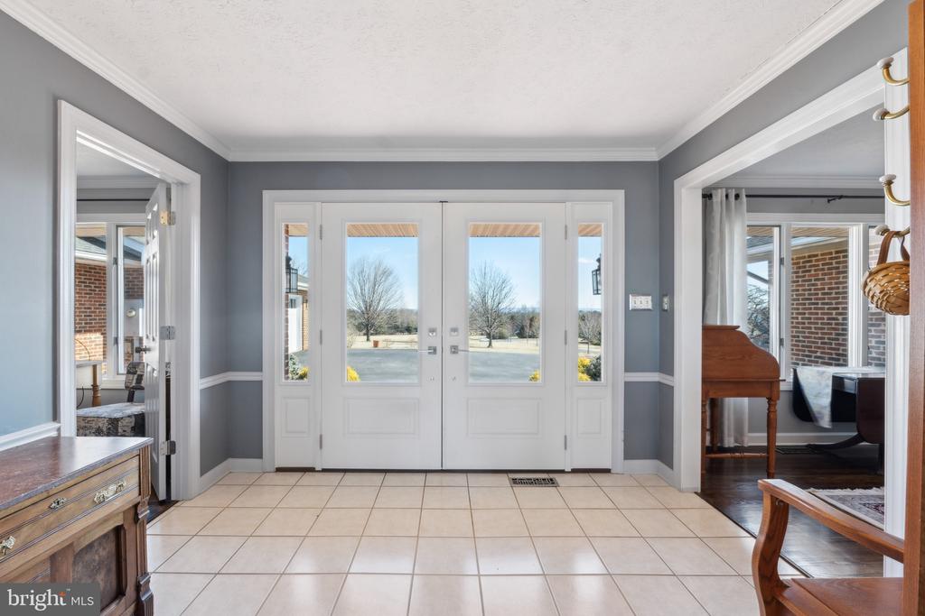 208 Clayhill Dr