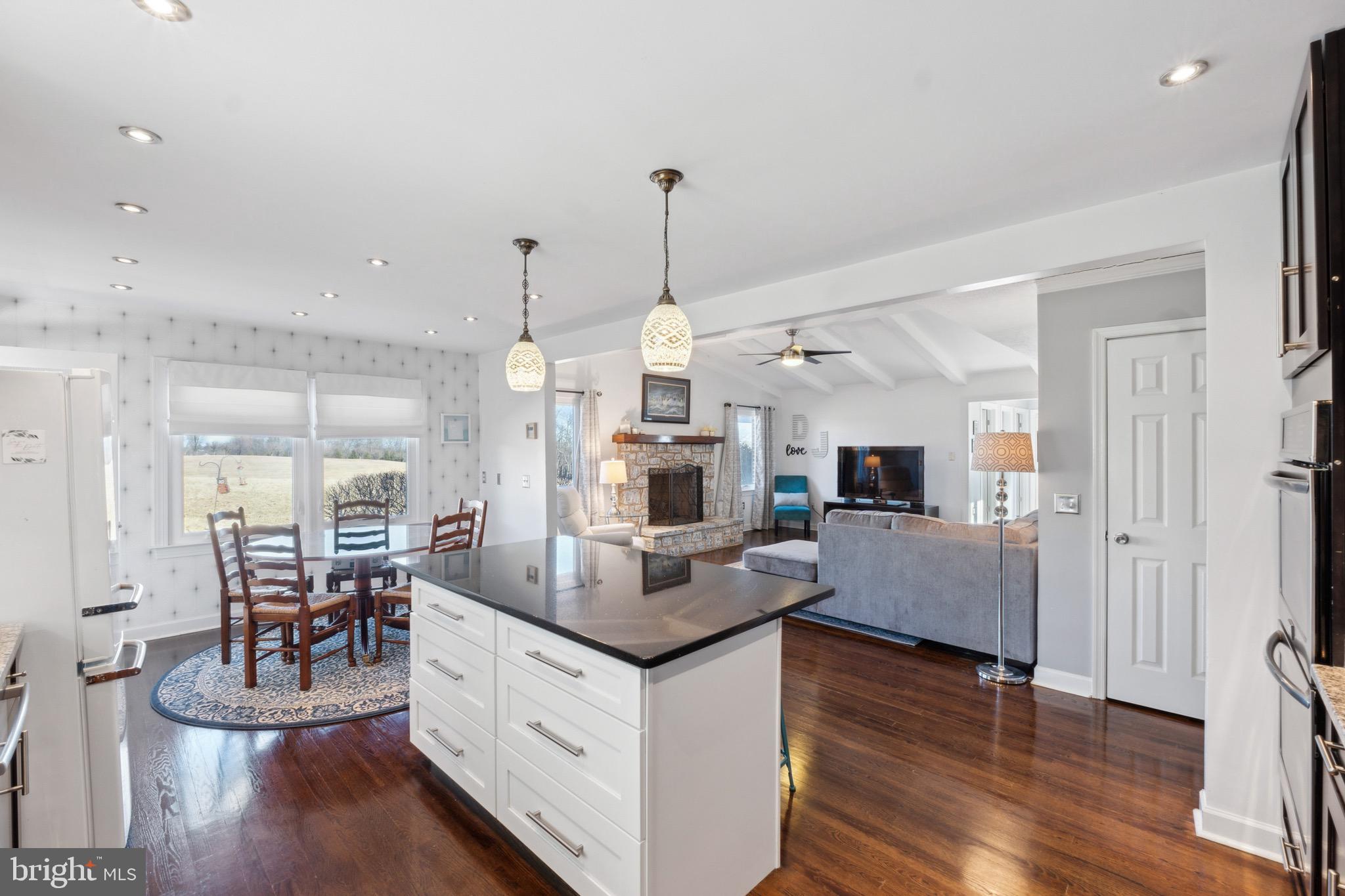 208 Clayhill Dr