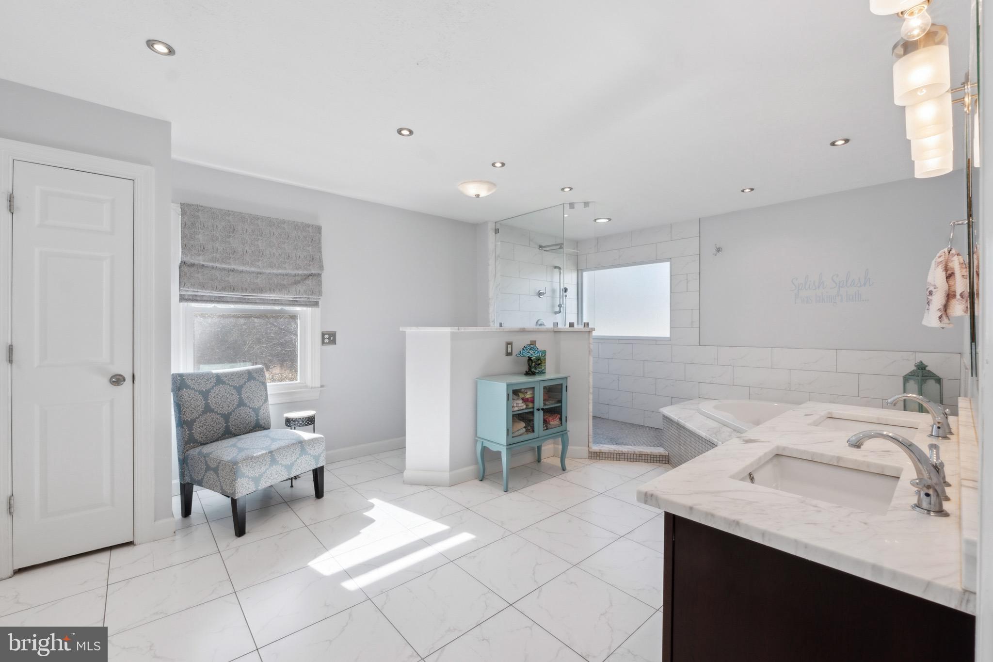 208 Clayhill Dr