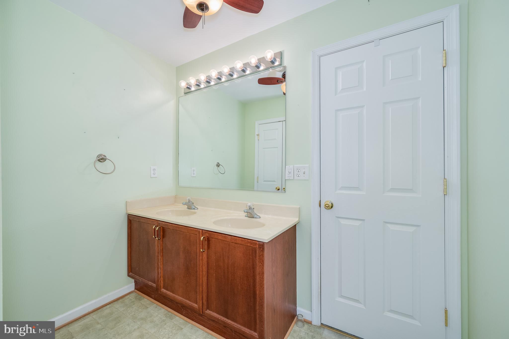 700 Crow Dr
