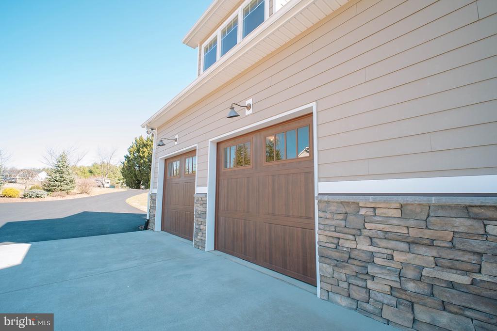 186 ISAAC DRIVE