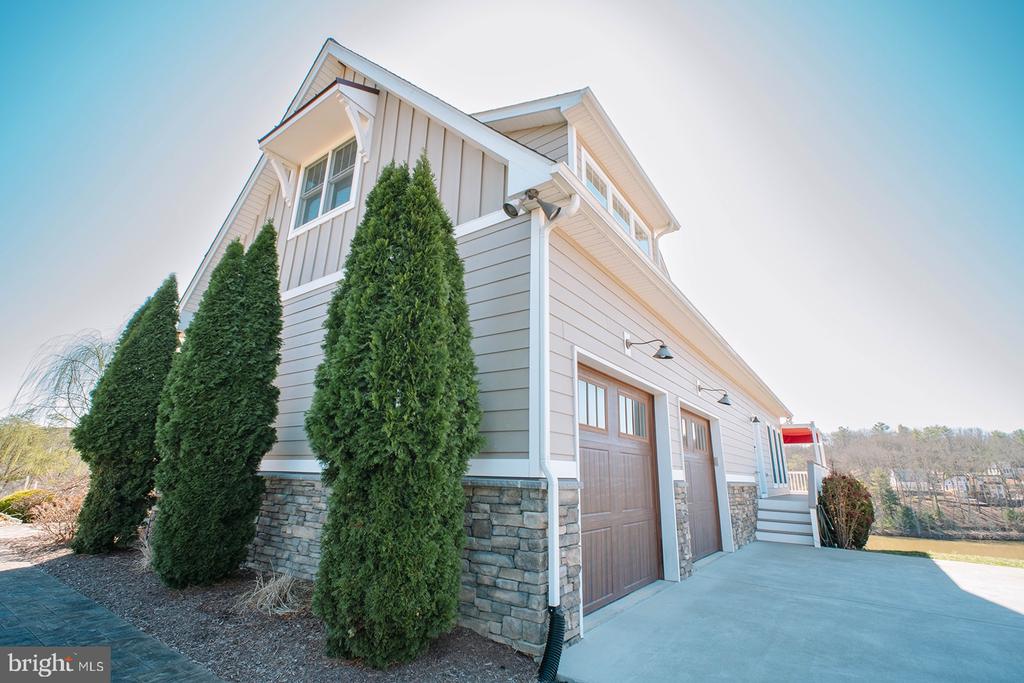 186 ISAAC DRIVE