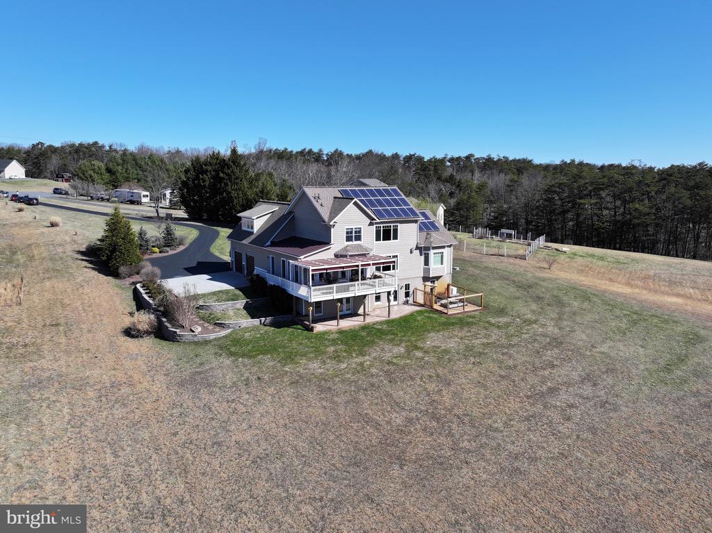 186 ISAAC DRIVE