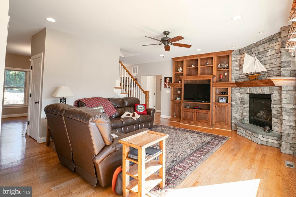 186 ISAAC DRIVE