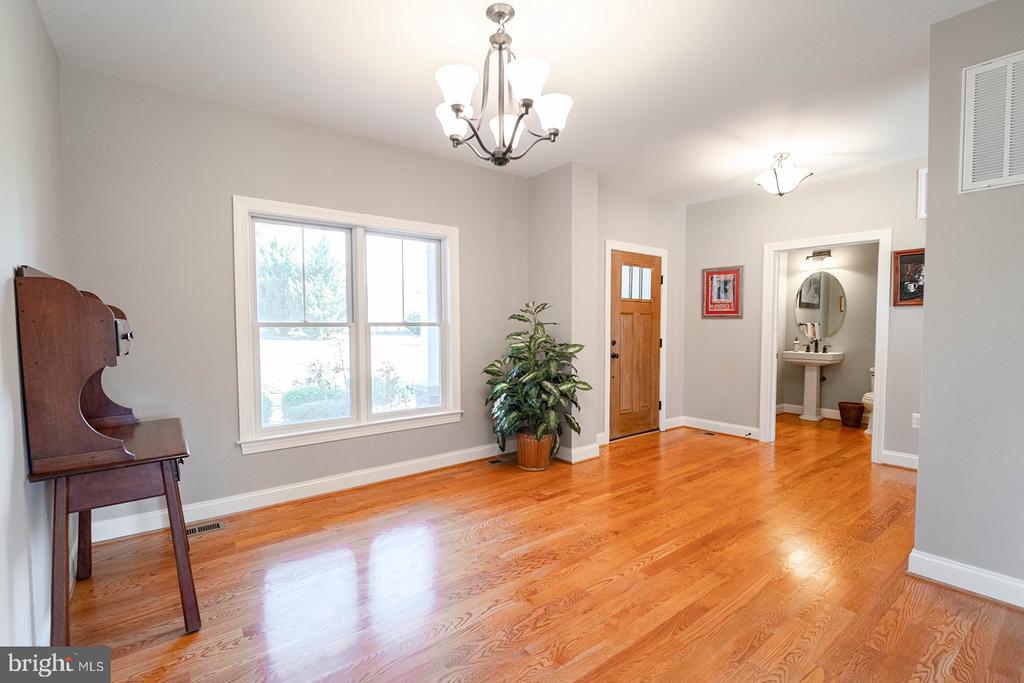 186 ISAAC DRIVE