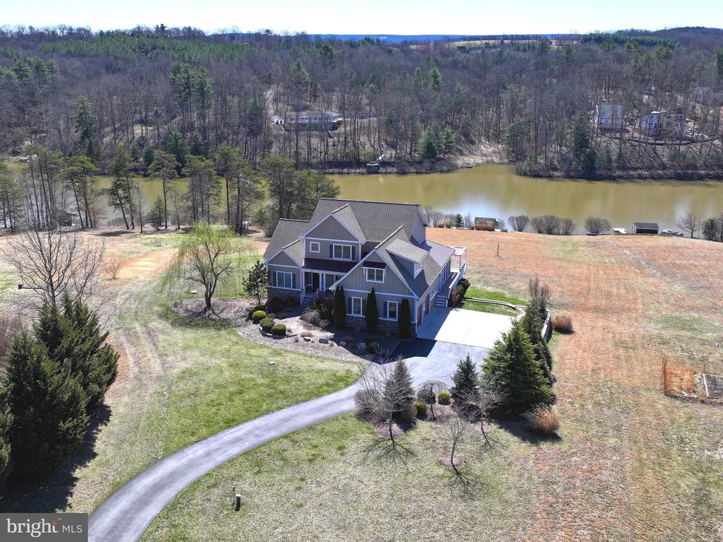 186 ISAAC DRIVE