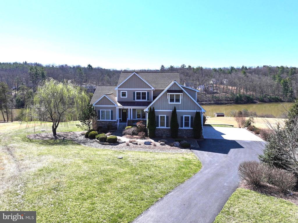 186 ISAAC DRIVE