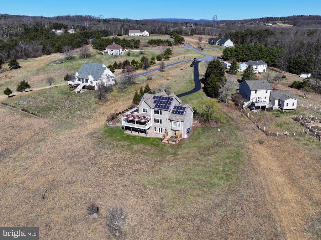 186 ISAAC DRIVE