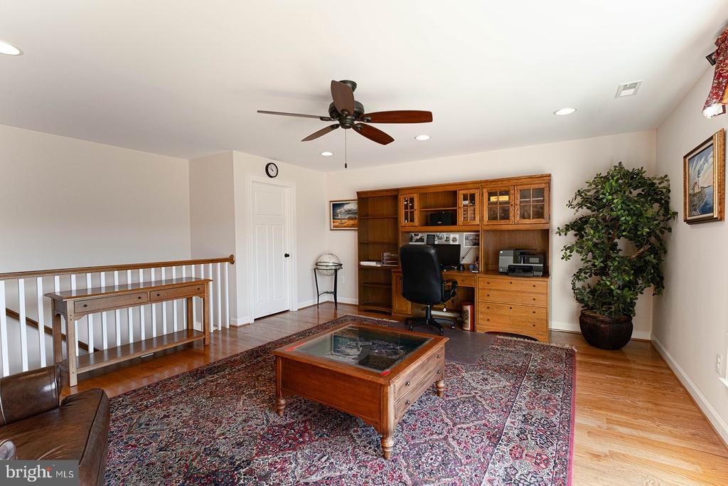 186 ISAAC DRIVE
