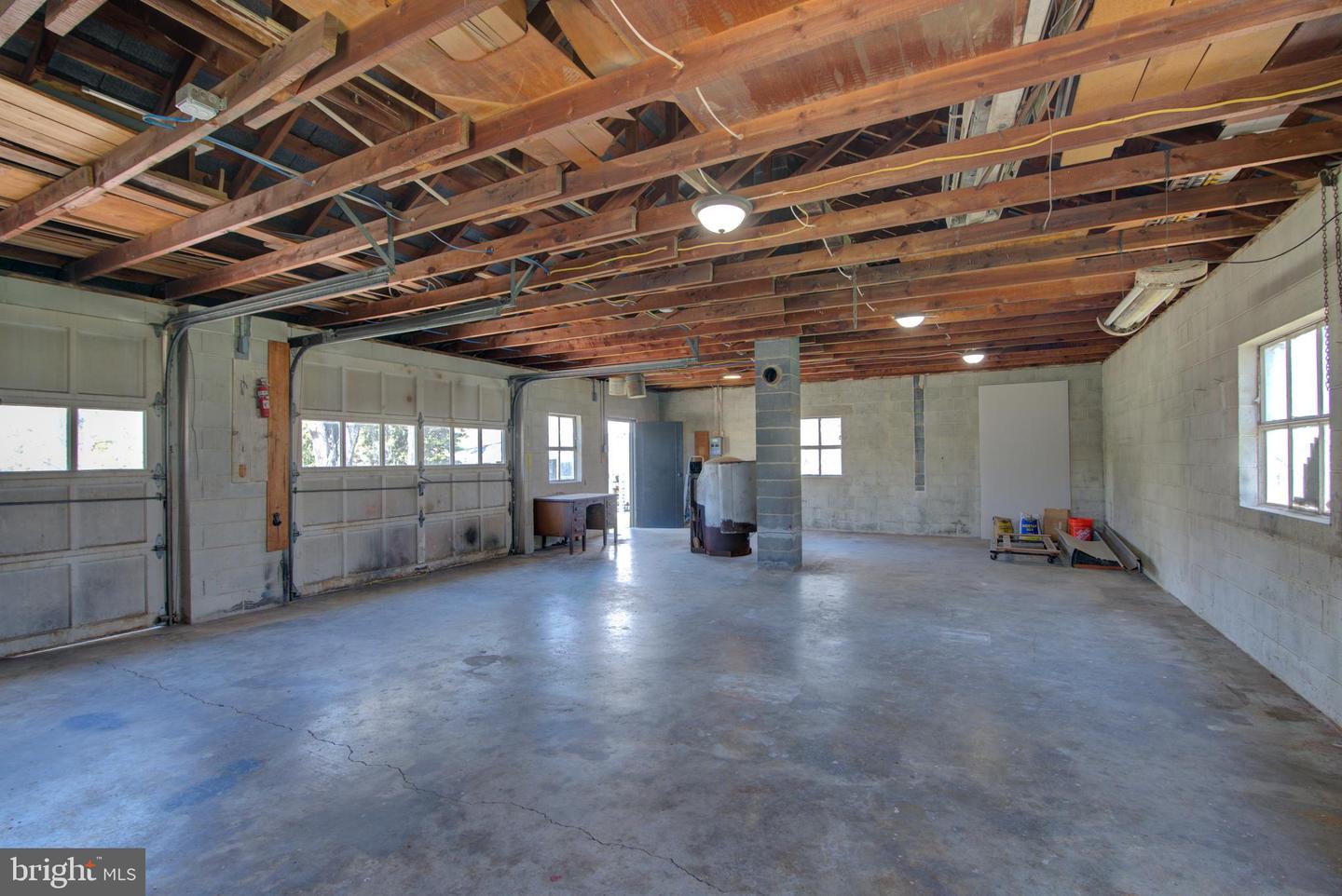 4661 Middle Rd
