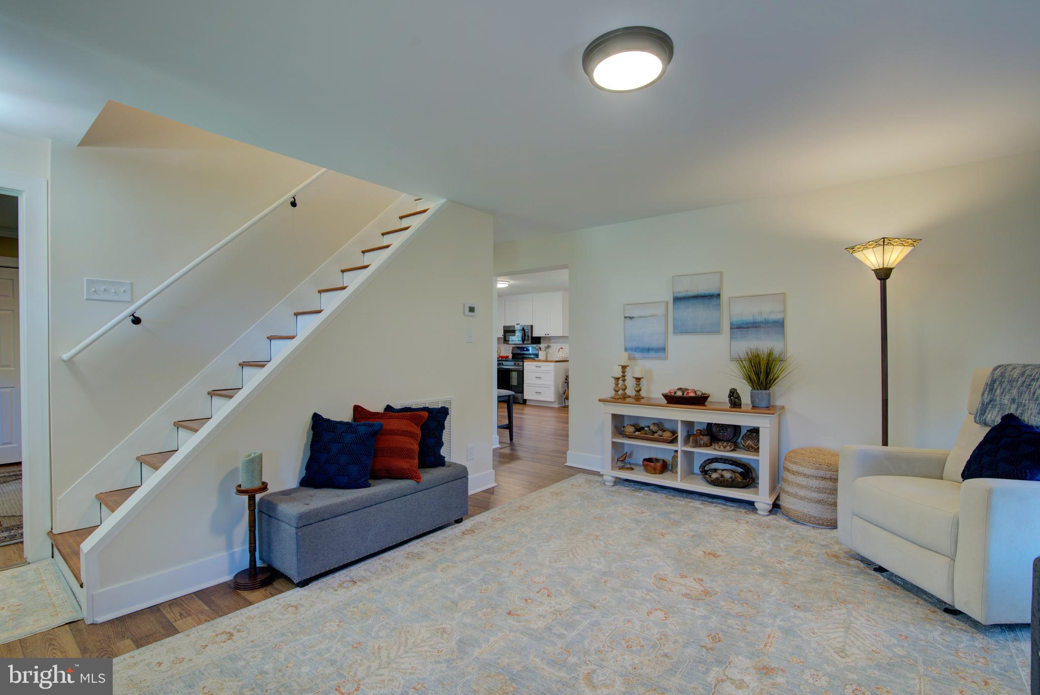 4661 Middle Rd
