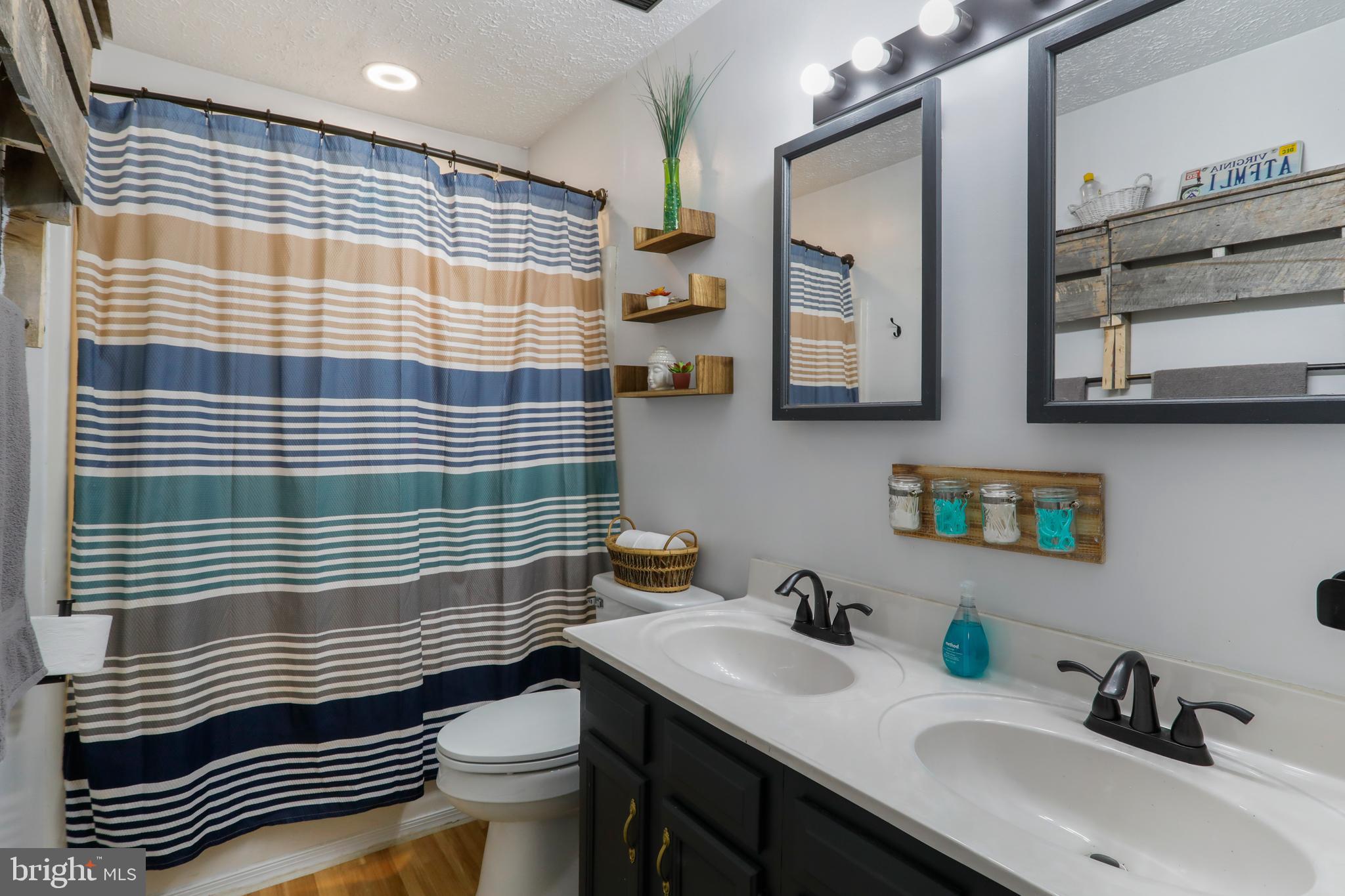 106 Kapok Cir