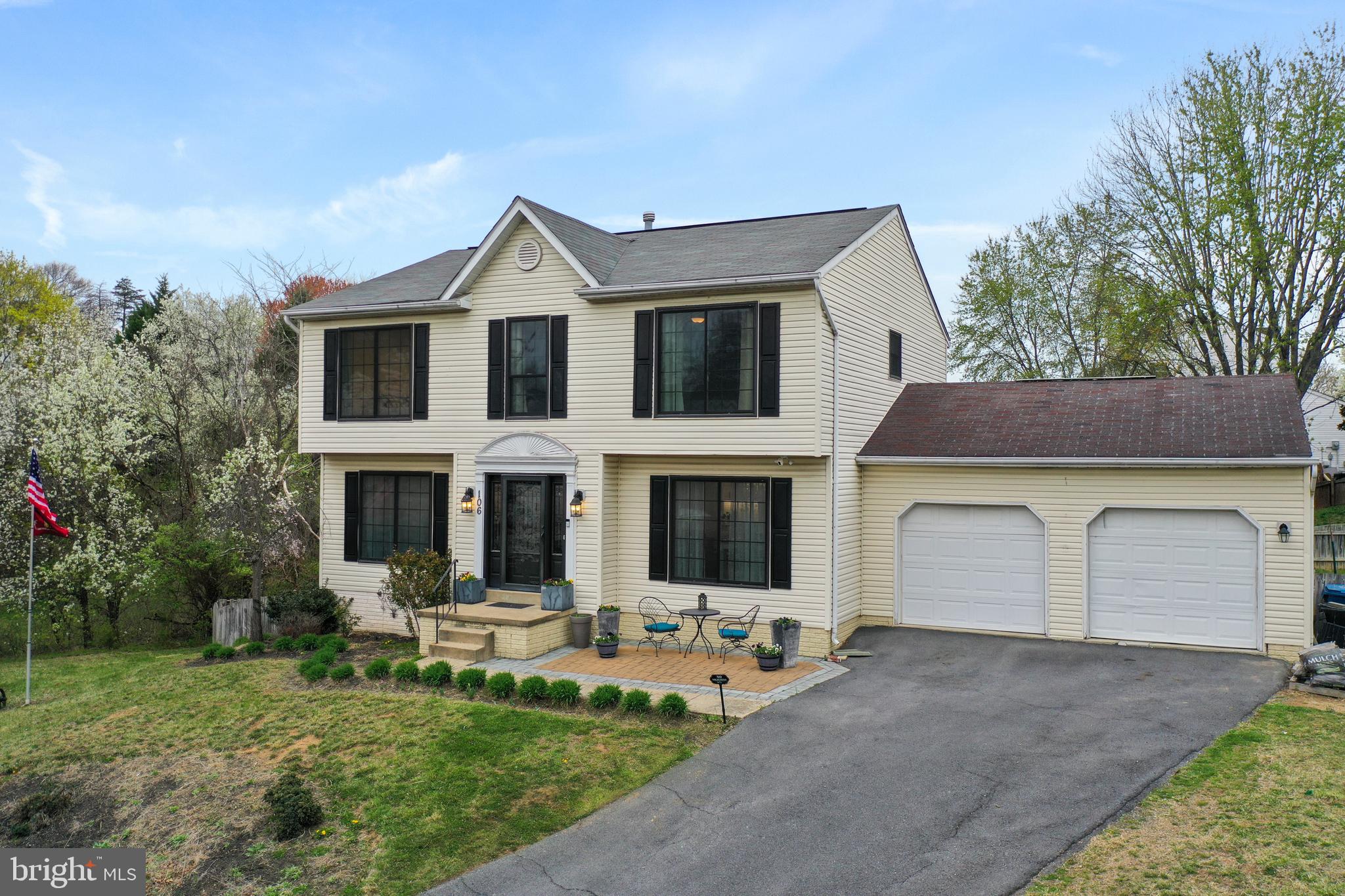 106 Kapok Cir