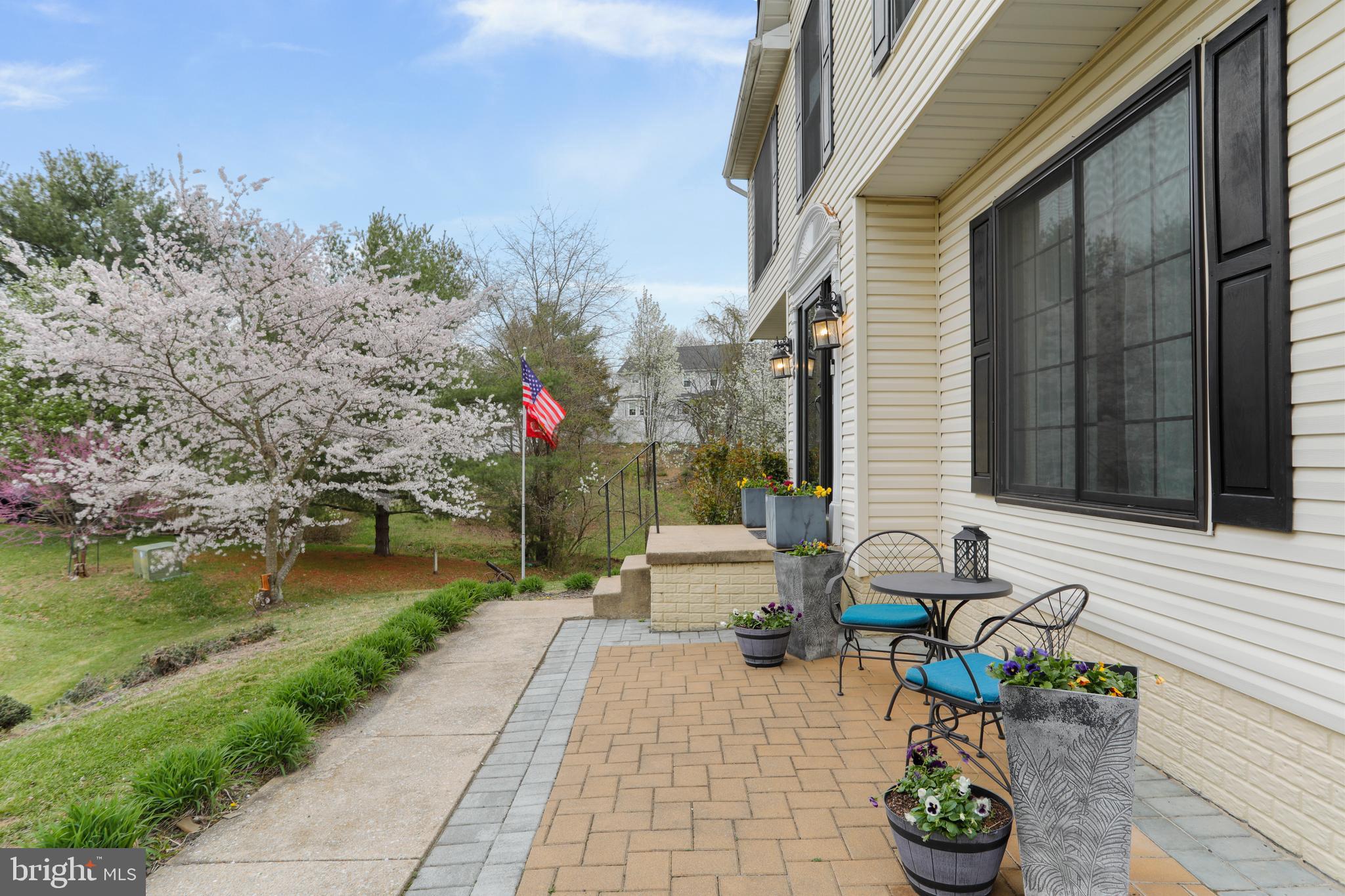 106 Kapok Cir