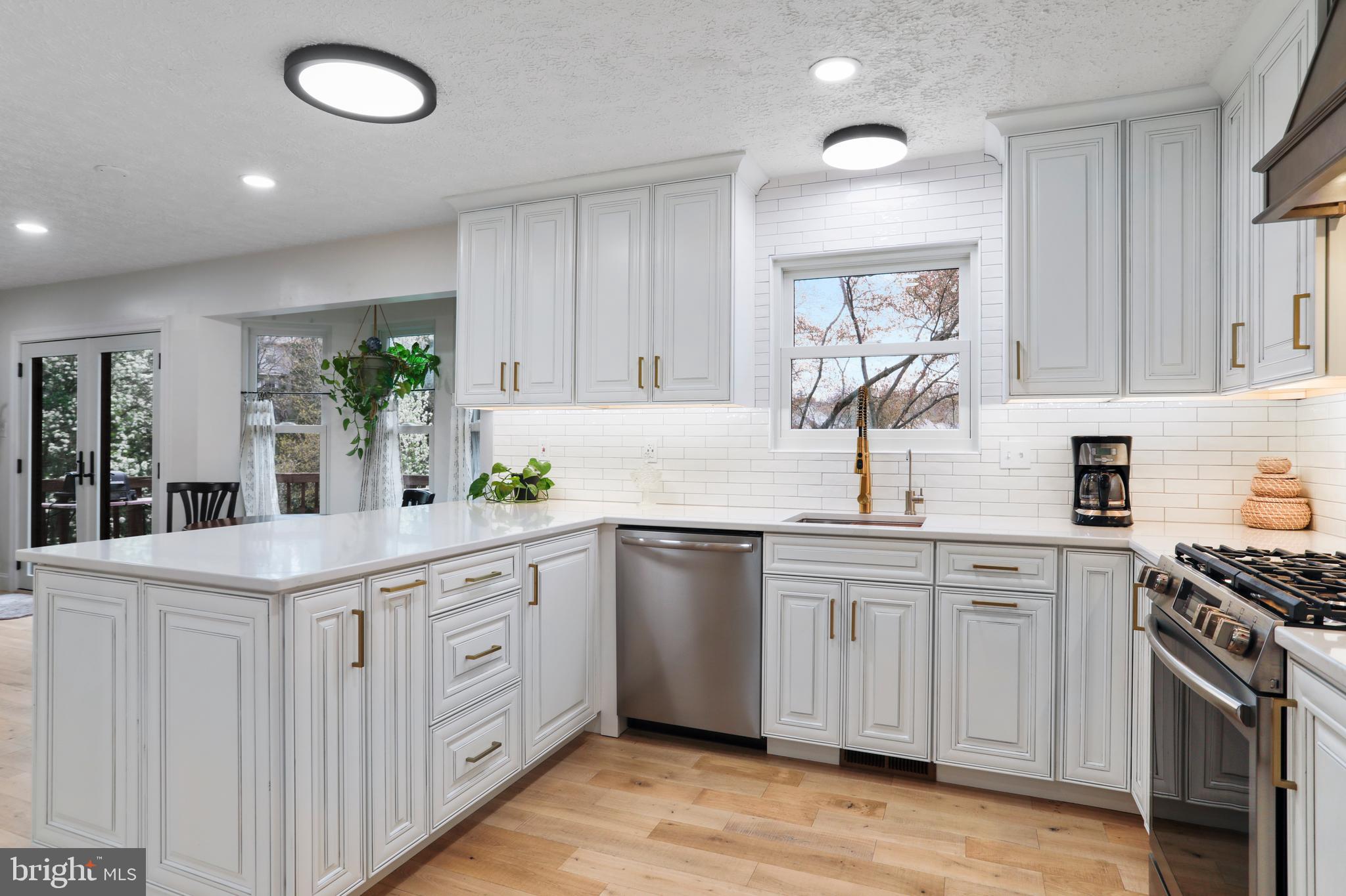 106 Kapok Cir