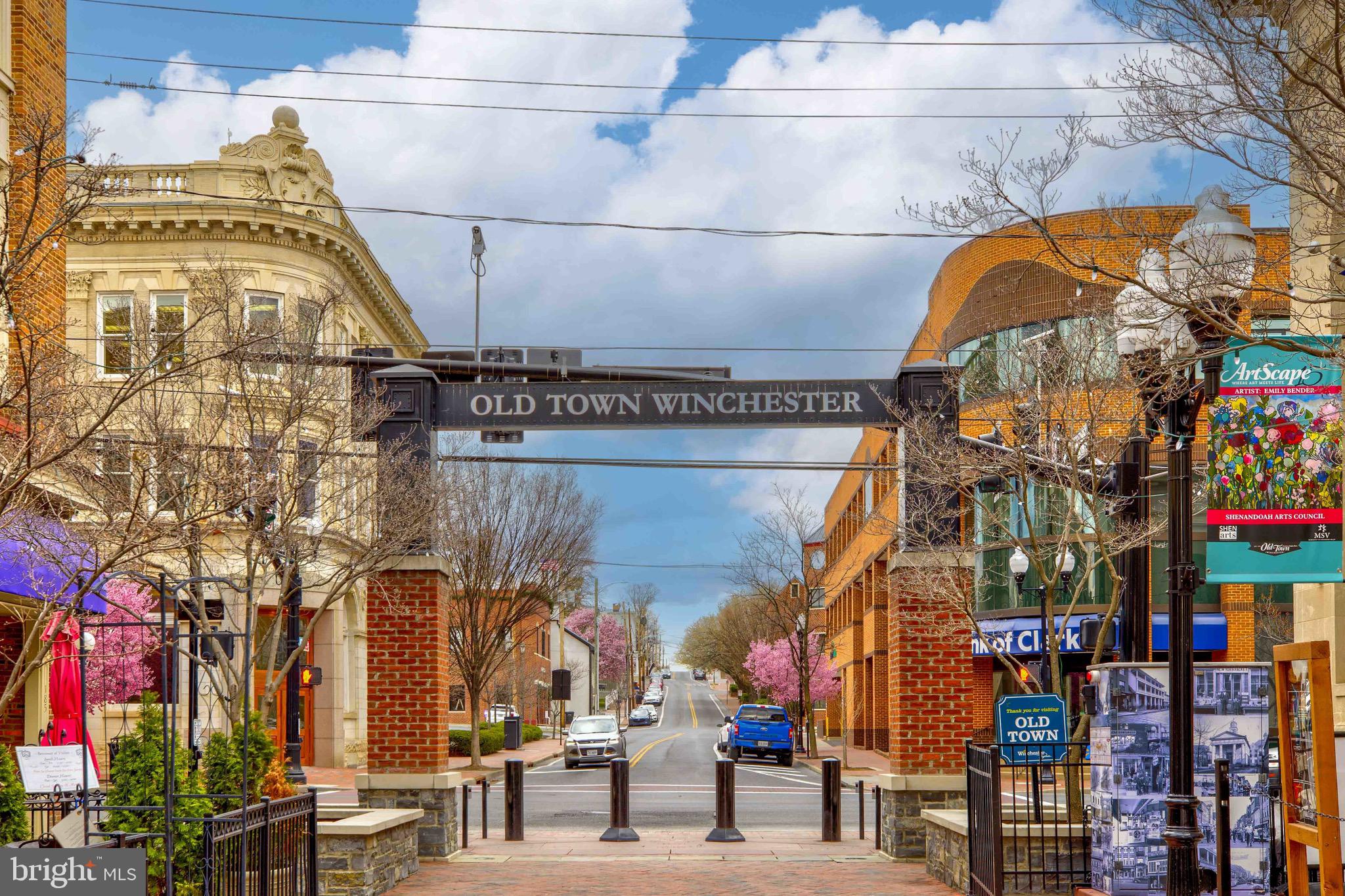 128 Country Club Cir