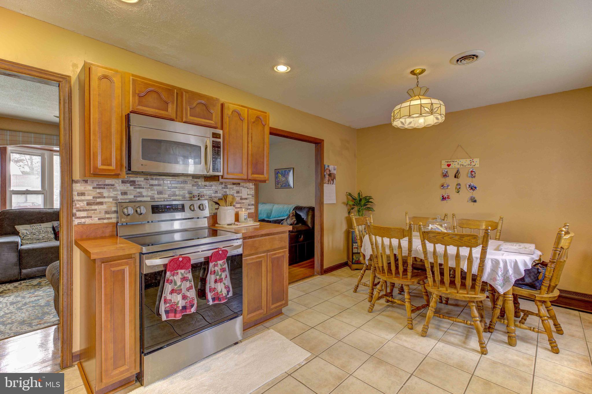 128 Country Club Cir