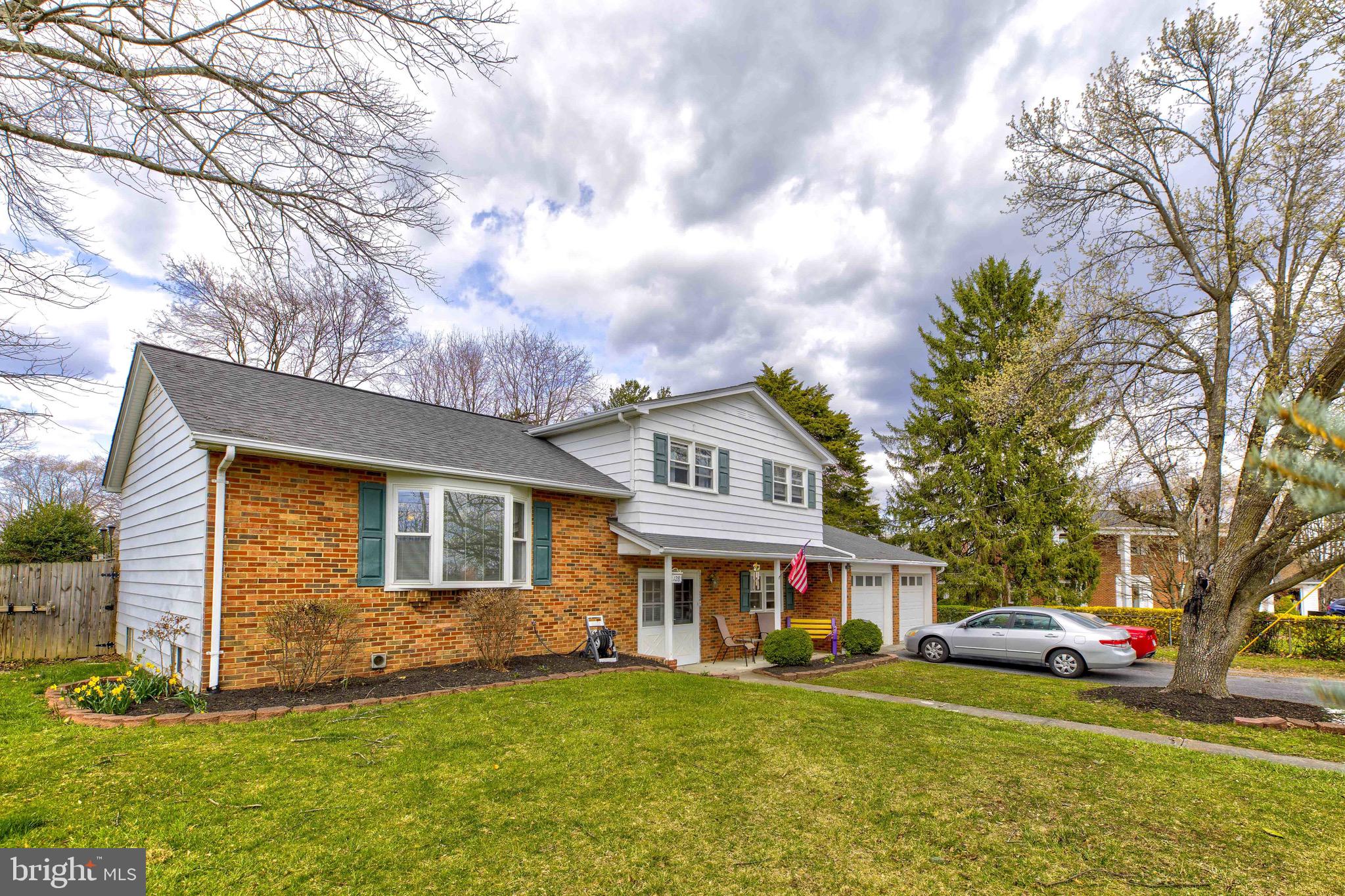 128 Country Club Cir