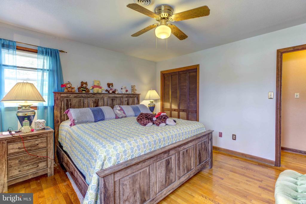 128 Country Club Cir