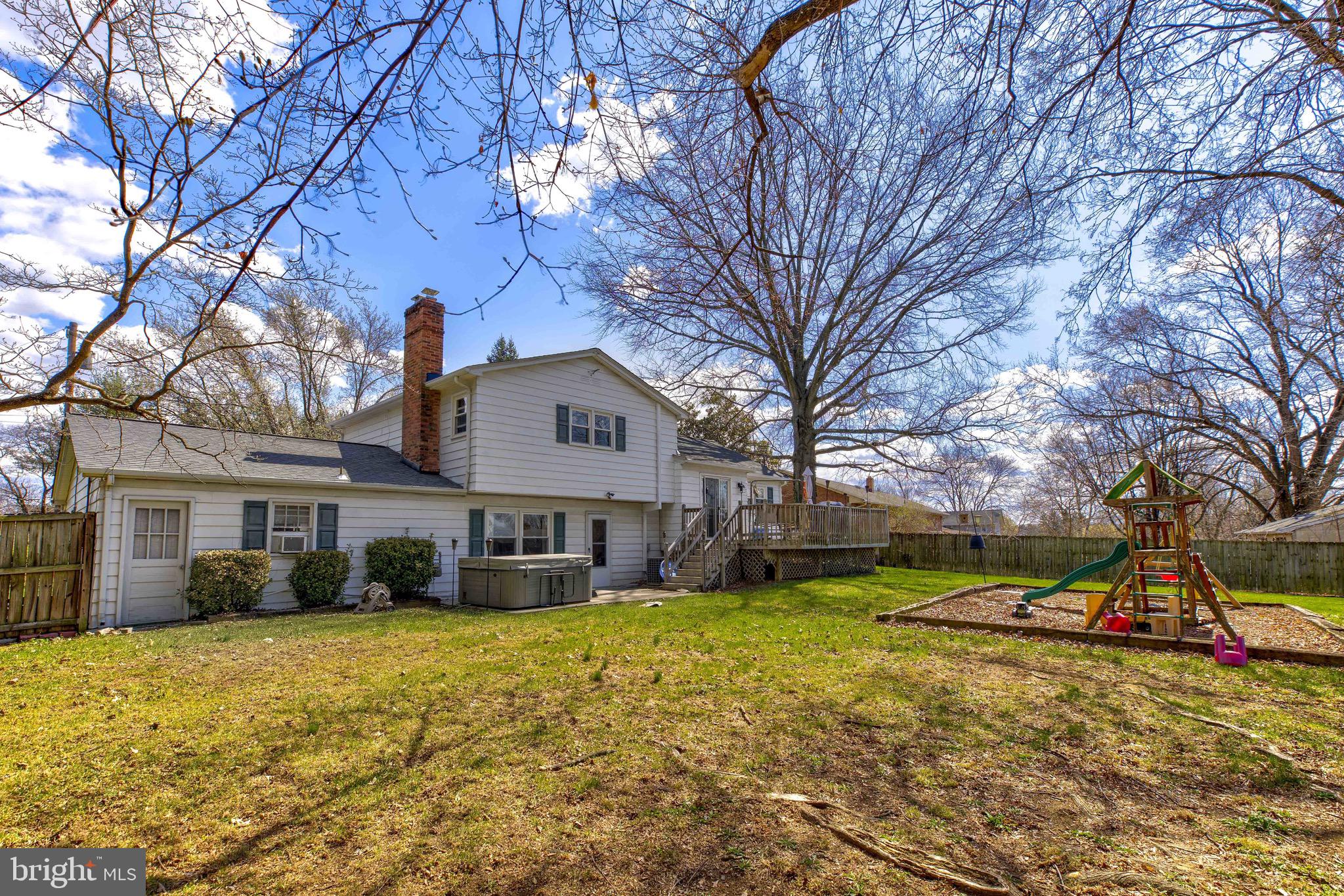 128 Country Club Cir