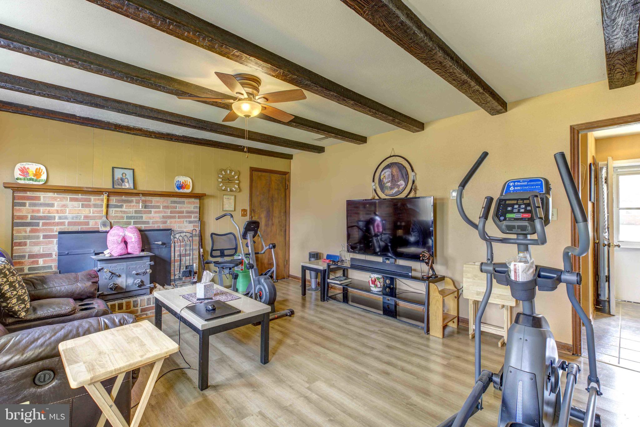 128 Country Club Cir