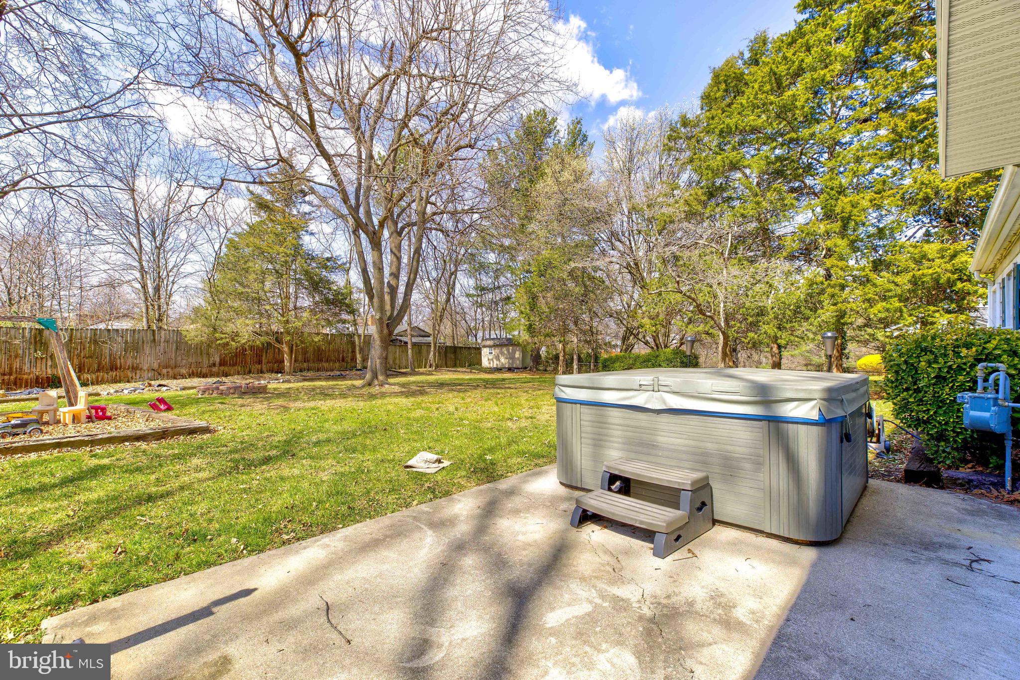 128 Country Club Cir